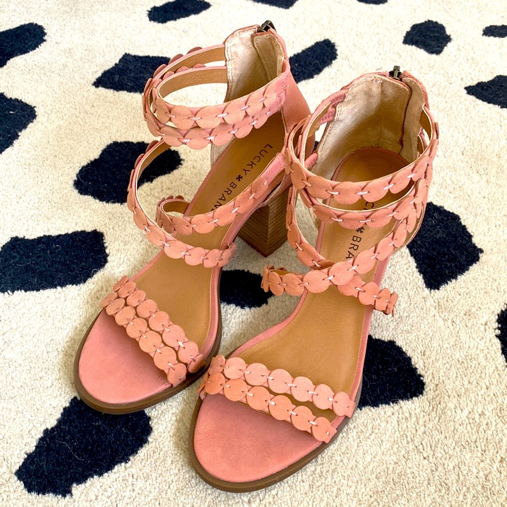LIKE NEW | Lucky Brand | Pink blush strapped heeled sandals in 7.5